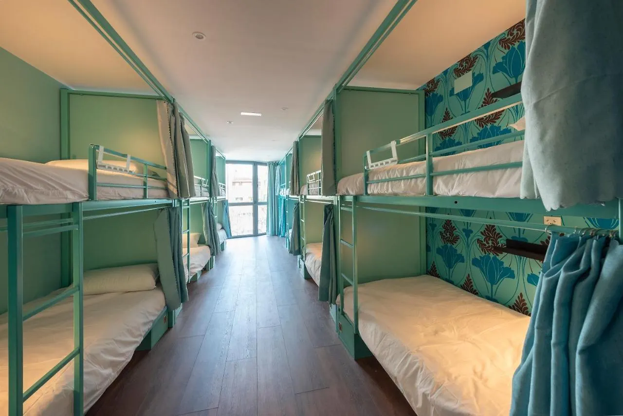 Hostelle - Women Only Hostel برشلونة إسبانيا